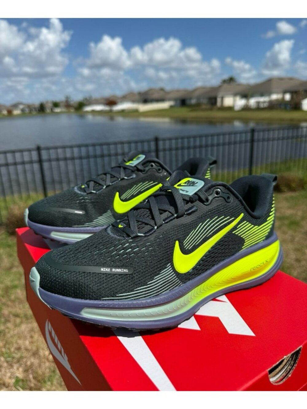 5Y | 6.5 WOMEN'S NIKE VOMERO 18 GREEN HQ2157-300 RUNNING SHOES